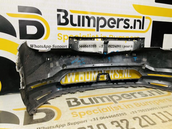 BUMPER Mazda MX30 MX 30 4xpdc VOORBUMPER 2-B10-11086z