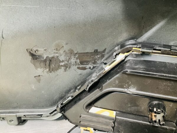 BUMPER Volvo XC40 Hybrid  VOORBUMPER 1-E5-11093z