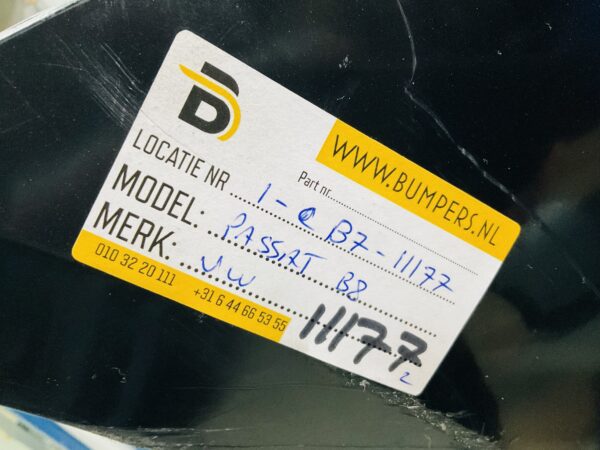 BUMPER Volkswagen Passat B8 6xpdc kls  VOORBUMPER 1-B7-11177z