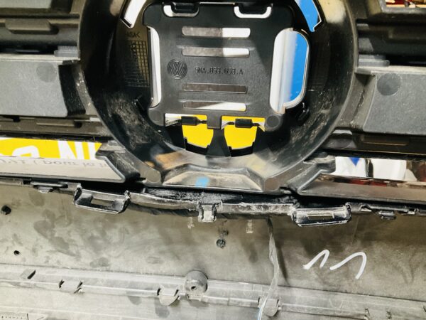 BUMPER Volkswagen Tiguan Normaal 4xpdc  VOORBUMPER 1-B8-11260z