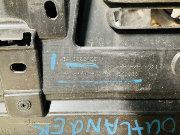 BUMPER Mitsubishi Outlander kls  6410G227ZZ VOORBUMPER 2-B5-11277z