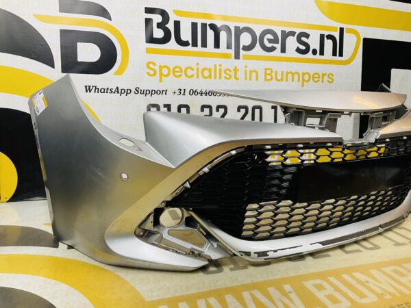 BUMPER Toyota Corolla 2018-2023 6xpdc  VOORBUMPER 2-D4-11279z