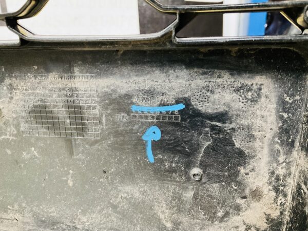 BUMPER Toyota Corolla 2018-2023 6xpdc  VOORBUMPER 2-D4-11279z