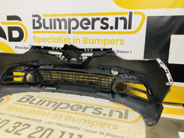 BUMPER Renault Captur 2013-2016 VOORBUMPER 2-F5-11289z