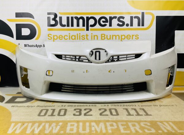 BUMPER Toyota Prius 4xpdc 2009-2011 VOORBUMPER 2-D3-11361z