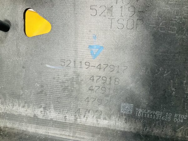 BUMPER Toyota Prius 2009-2011 VOORBUMPER 2-D3-11363z
