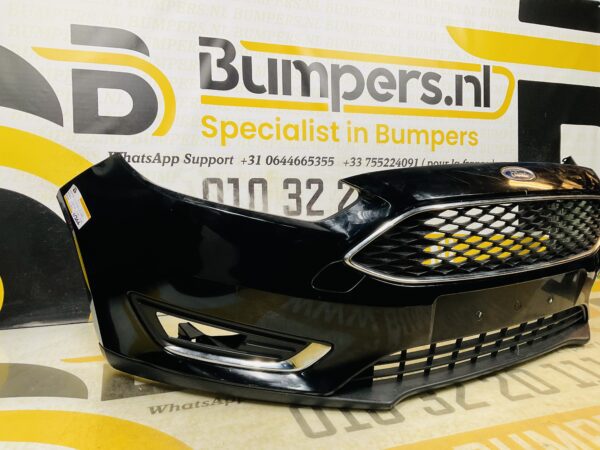 BUMPER Ford Focus MK3 2011-2016 VOORBUMPER 1-D10-11366z