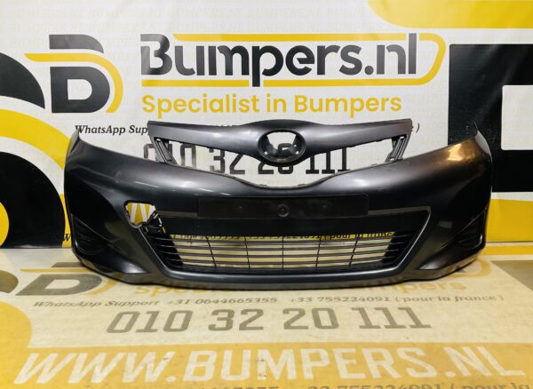 BUMPER Toyota Yaris 2011-2014 VOORBUMPER 2-D3-11385z