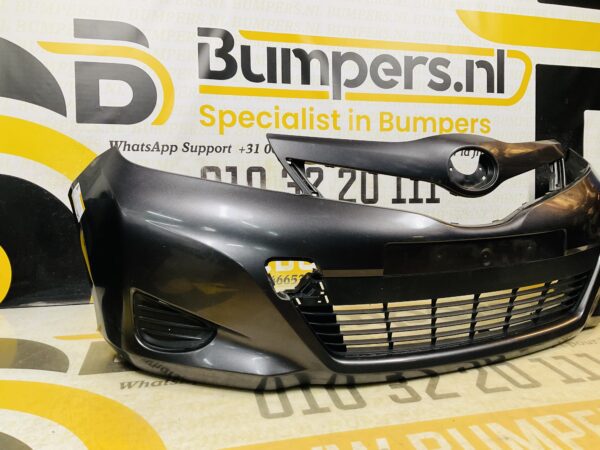 BUMPER Toyota Yaris 2011-2014 VOORBUMPER 2-D3-11385z