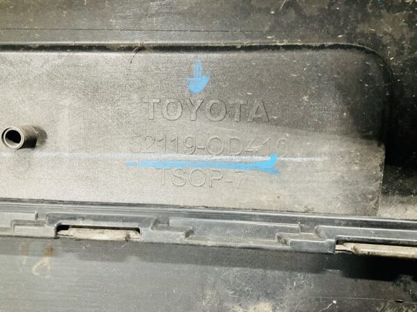 BUMPER Toyota Yaris 2011-2014 VOORBUMPER 2-D3-11385z