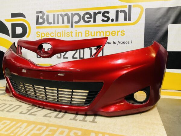 BUMPER Toyota Yaris 2011-2014 VOORBUMPER 2-D3-11389z