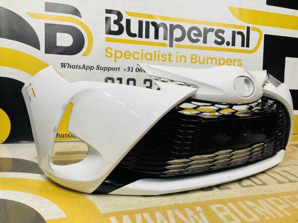 BUMPER Toyota Yaris 2017-2019 VOORBUMPER 2-D1-11392z