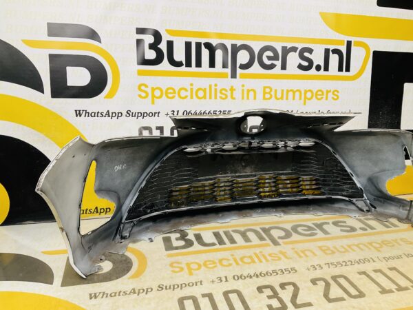 BUMPER Toyota Yaris 2017-2019 VOORBUMPER 2-D1-11392z