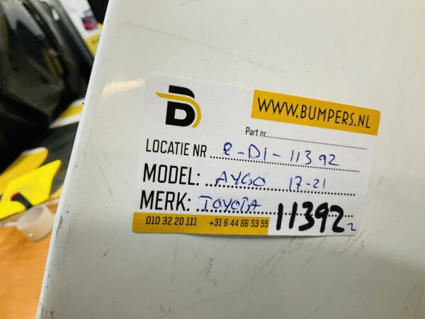 BUMPER Toyota Yaris 2017-2019 VOORBUMPER 2-D1-11392z