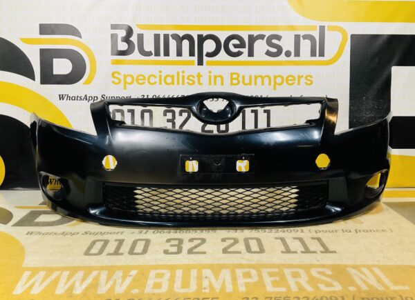 BUMPER Toyota Auris  2010-2012 VOORBUMPER 2-D3-11398z
