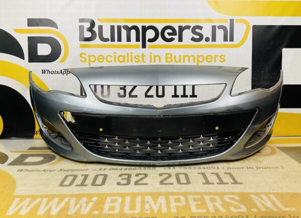 BUMPER Opel Astra J Facelift 4xpdc  2011-2024 VOORBUMPER 2-i9-11426z