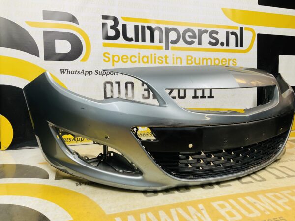 BUMPER Opel Astra J Facelift 4xpdc  2011-2024 VOORBUMPER 2-i9-11426z