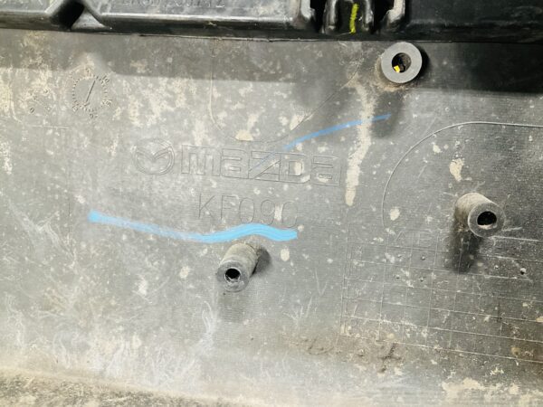 BUMPER Mazda 2 KF090 VOORBUMPER 2-B9-11427z