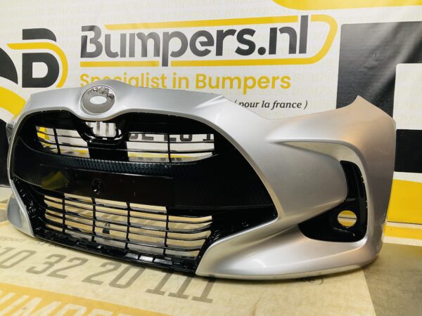 BUMPER Toyota Yaris Facelift 2019-2024 VOORBUMPER 2-D3-11437z