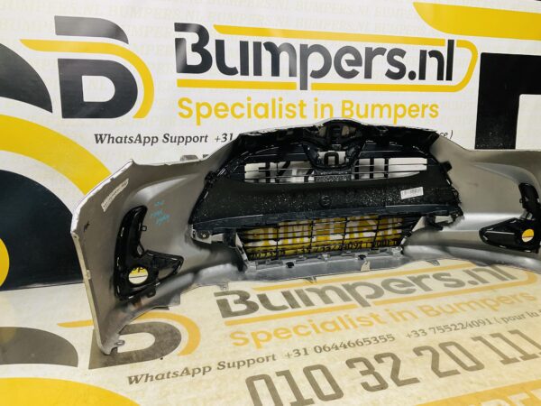 BUMPER Toyota Yaris Facelift 2019-2024 VOORBUMPER 2-D3-11437z