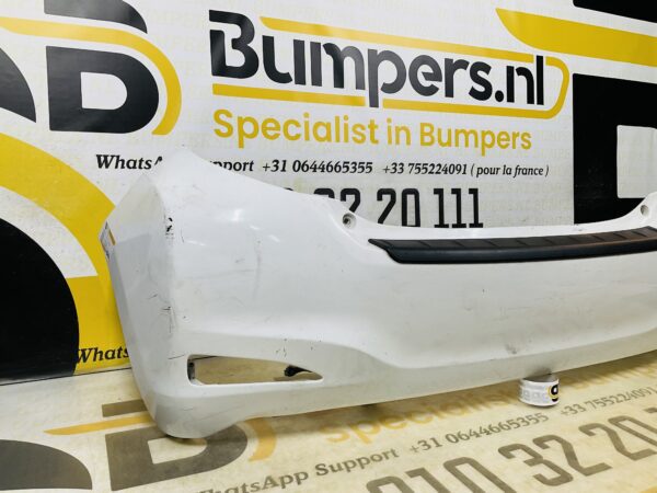 BUMPER Toyota Yaris 52159-0D300 Achterbumper 1-E2-11582z