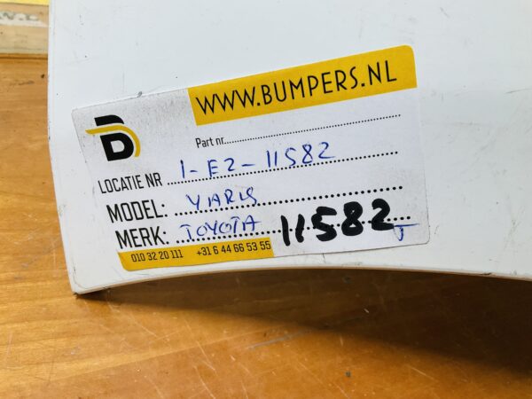 BUMPER Toyota Yaris 52159-0D300 Achterbumper 1-E2-11582z