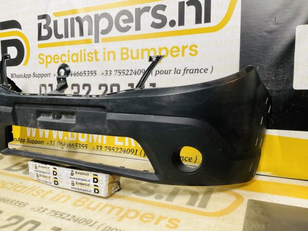 BUMPER Dacia Sandero 8200526596 VOORBUMPER 1-G3-11676z