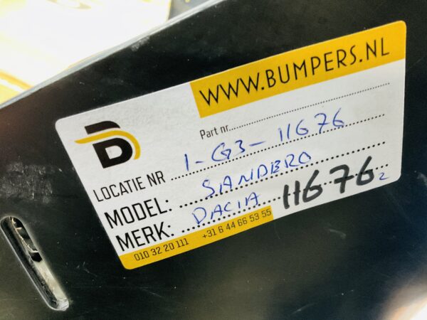 BUMPER Dacia Sandero 8200526596 VOORBUMPER 1-G3-11676z