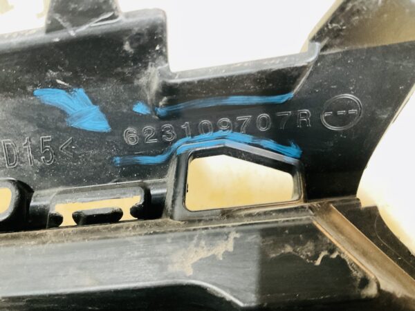 Grill Renault Captur 2013-2016 623109707R BUMPERGRILL 2-R4-11706z