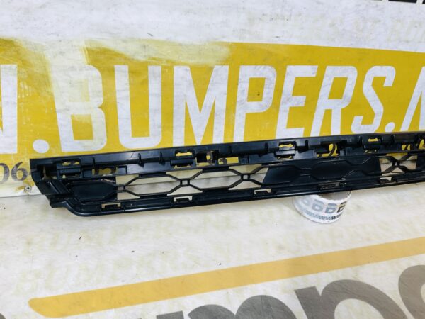 Grill Renault Twingo 2 2007-2014 622561725R BUMPERGRILL 2-R4-11710z