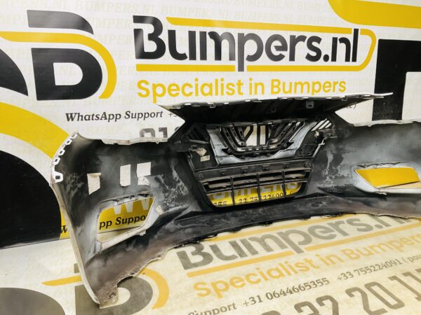 BUMPER Nissan Micra K14 VOORBUMPER 1-G7-11777z