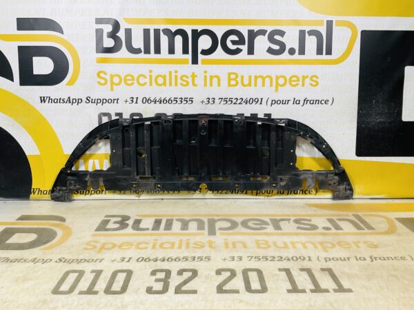 Onderplaat Renault Clio 4 2012-2016 622563607R Bumperlip 2-L4-11804