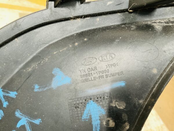 Grill Rooster Kia Venga 86561-1P000  Voorbumper Rooster 2-L9A-11838