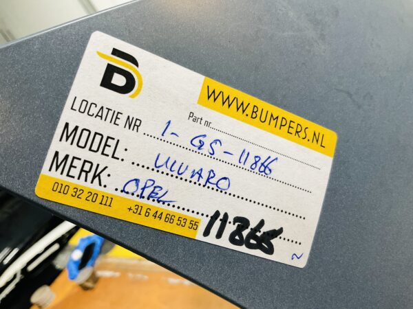 BUMPER Opel Vivaro 9833129877 VOORBUMPER 1-G5-11866z