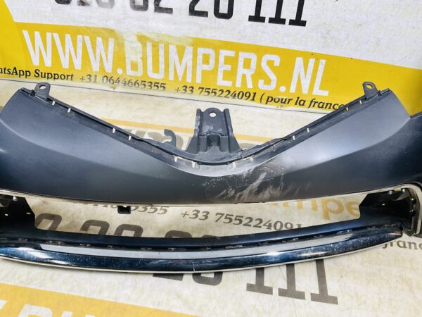 BUMPER Toyota Auris 6xpdc kls 2012-2015  VOORBUMPER 2-D3-11875z