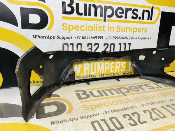 BUMPER Toyota Auris 6xpdc kls 2012-2015  VOORBUMPER 2-D3-11875z