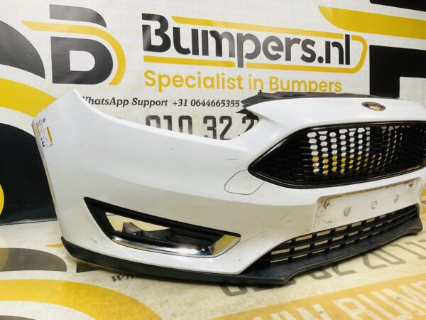 BUMPER Ford Focus MK3 Facelift 2011-2016 VOORBUMPER 1-D10-11910z