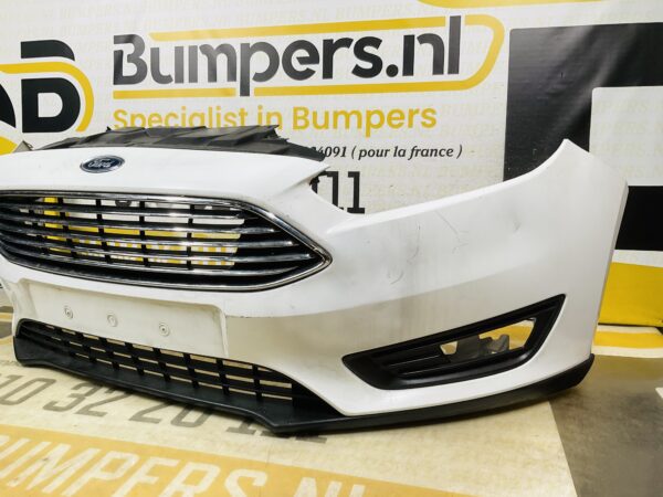 BUMPER Ford Focus MK3 Facelift 2011-2016 VOORBUMPER 1-D10-11911z
