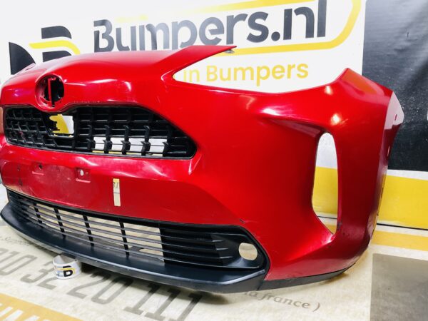 BUMPER Toyota Yaris Cross 2022-2024  VOORBUMPER 2-D5-11949z