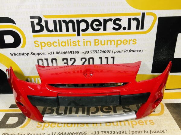 BUMPER Renault Clio 3 Facelift 2007-2011 VOORBUMPER 2-F8-11968z