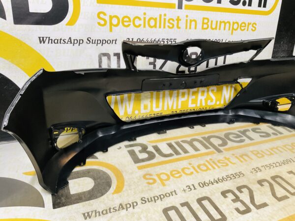 BUMPER Toyota Yaris 2011-2014  VOORBUMPER 2-D2-11982z