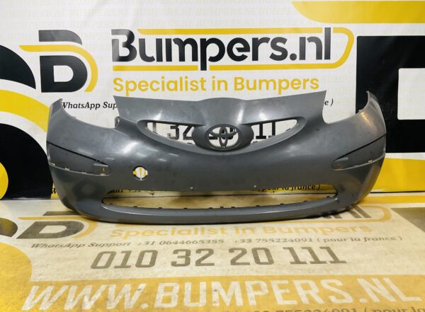 BUMPER Toyota Aygo 2005-2008  VOORBUMPER 2-D1-11983z