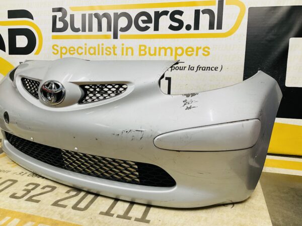 BUMPER Toyota Aygo 2008-2012 VOORBUMPER 2-D1-12104z