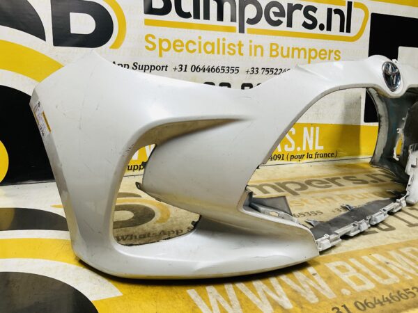 BUMPER Toyota Yaris 2019-2023 VOORBUMPER 2-D3-12116z