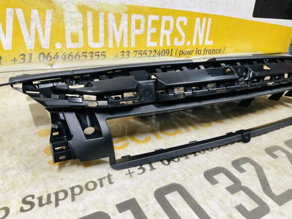 Grill Houder Peugeot 208 2019-2024 9823209780 Gril Houder 2-P4-12149