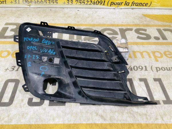 Rooster Opel Vivaro 2017-2023 Rechts 9811823877 Bumper Rooster 2-P4-12157