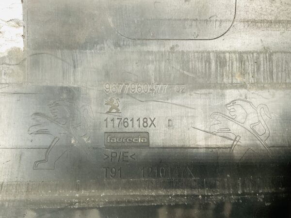 Bumper Peugeot Peugeot 308 2xpdc 2013-2019 Achterbumper 2-H3-12264