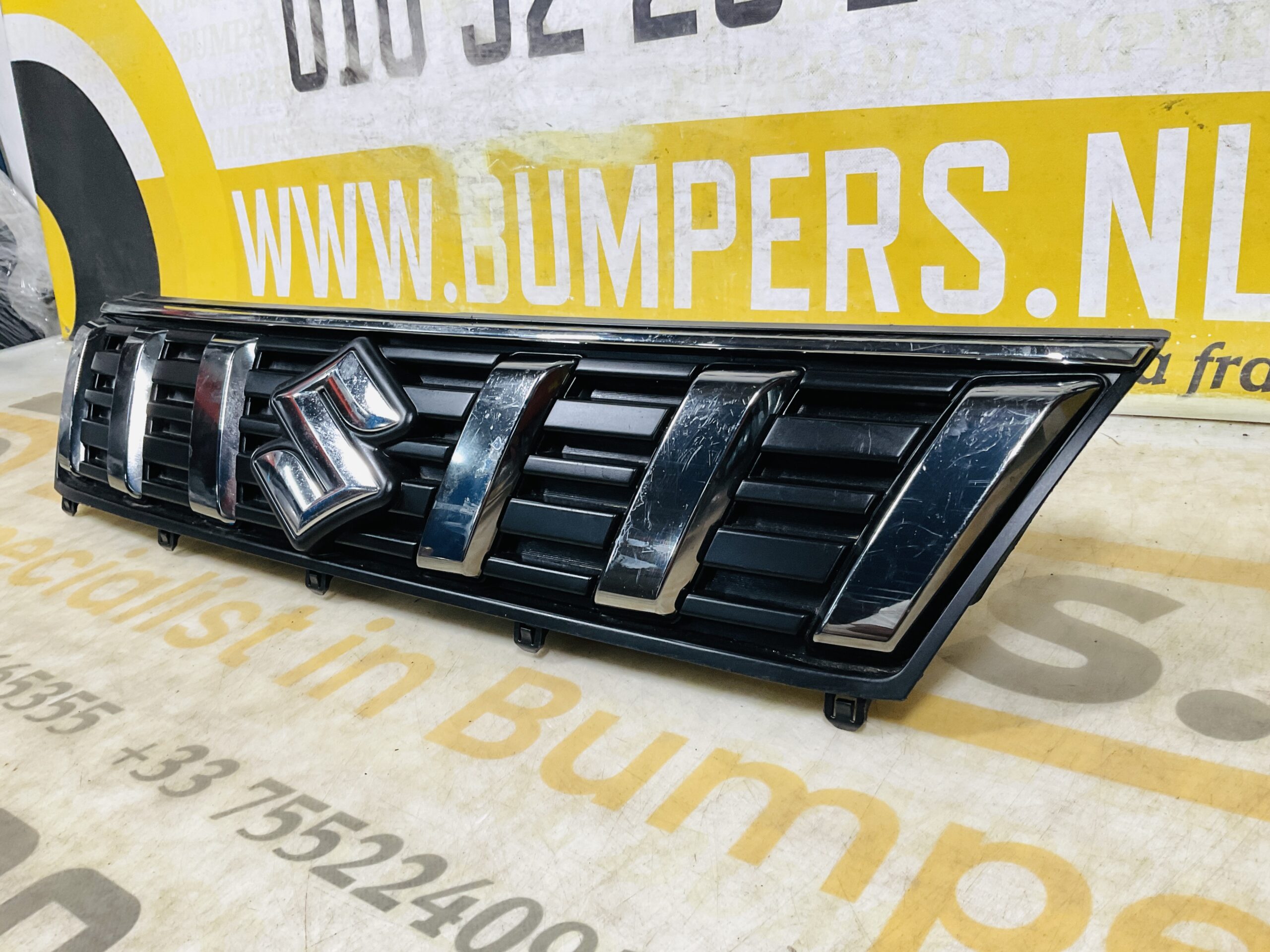 Grill Suzuki Vivara 2018 72121-86R0 Bumper grille 2-P4-12281