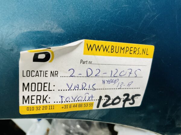 BUMPER Toyota Yaris Hybrid 2010-2014 VOORBUMPER 2-D2-12075z
