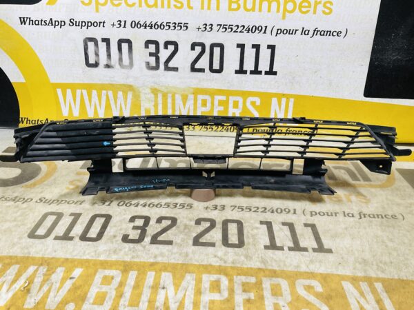 Grill Peugeot 5008 2016-2020 Bumpergrill 2-M4-12284